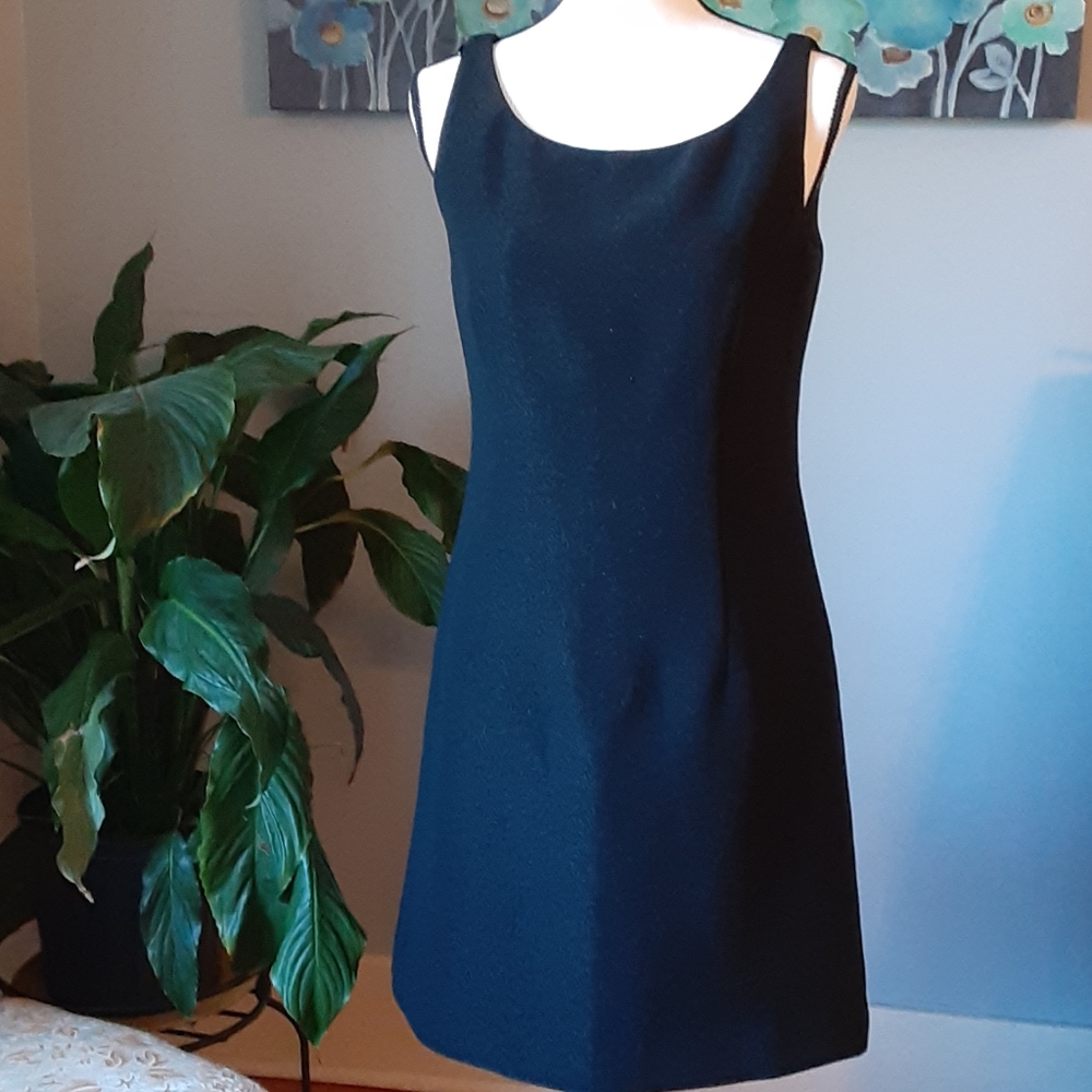 Ann Taylor little black dress. Size 8